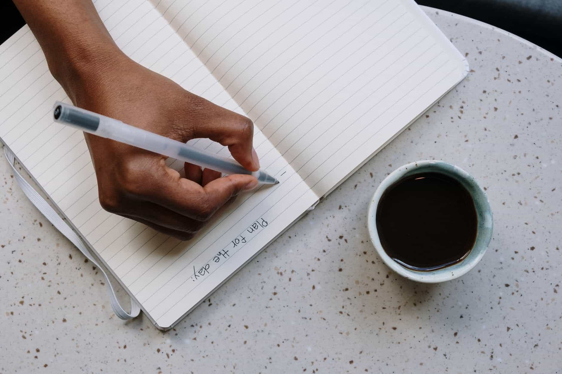 how-to-use-a-planner-effectively-7-easy-tips-curly-girly-says
